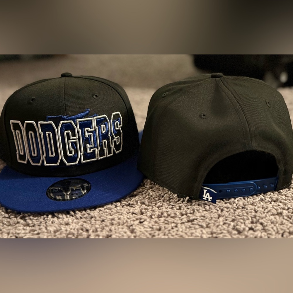 New Era 9FIFTY Men’s Dodgers Black and Blue Snapback Hat